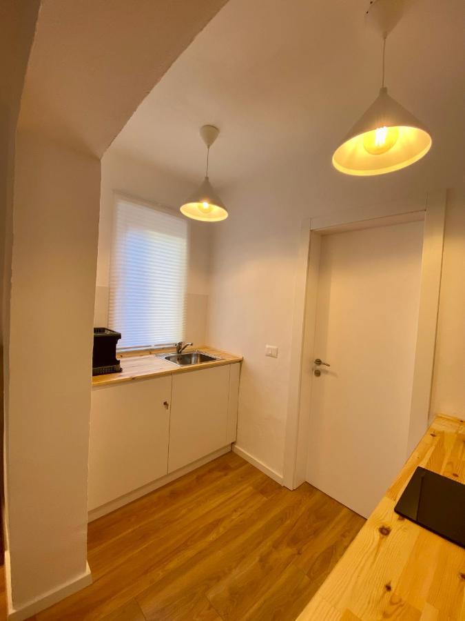 Lucas Central Oasis Studios Тирана Екстер'єр фото