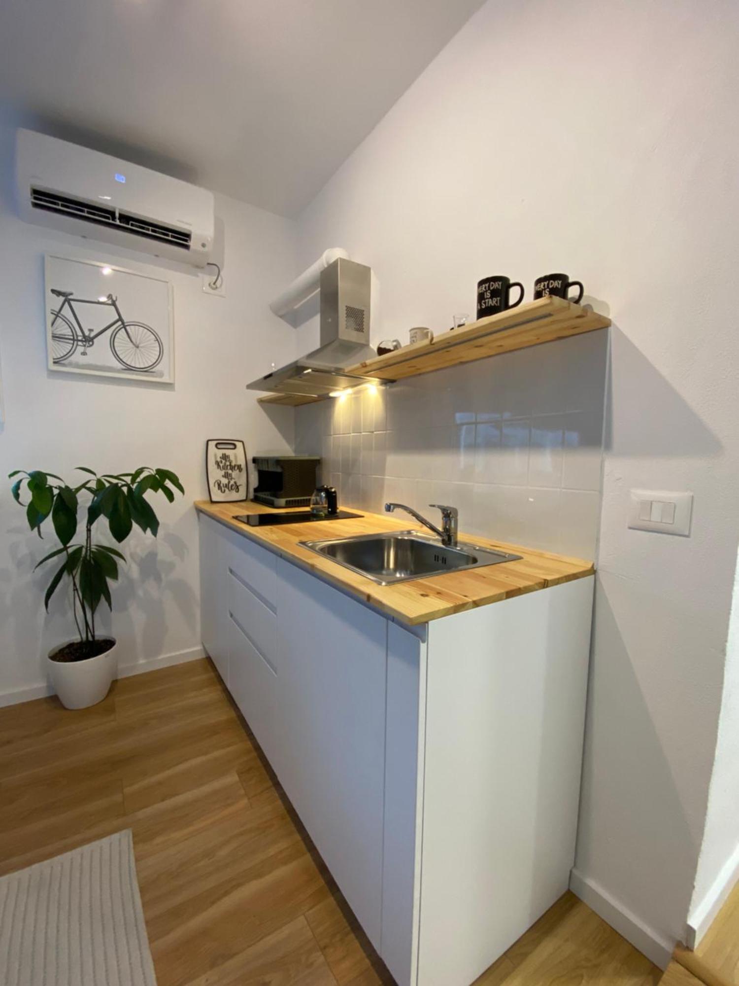 Lucas Central Oasis Studios Тирана Екстер'єр фото